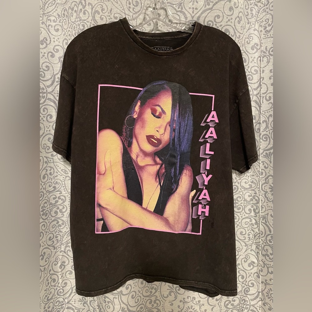 Oversized Aaliyah Shirt